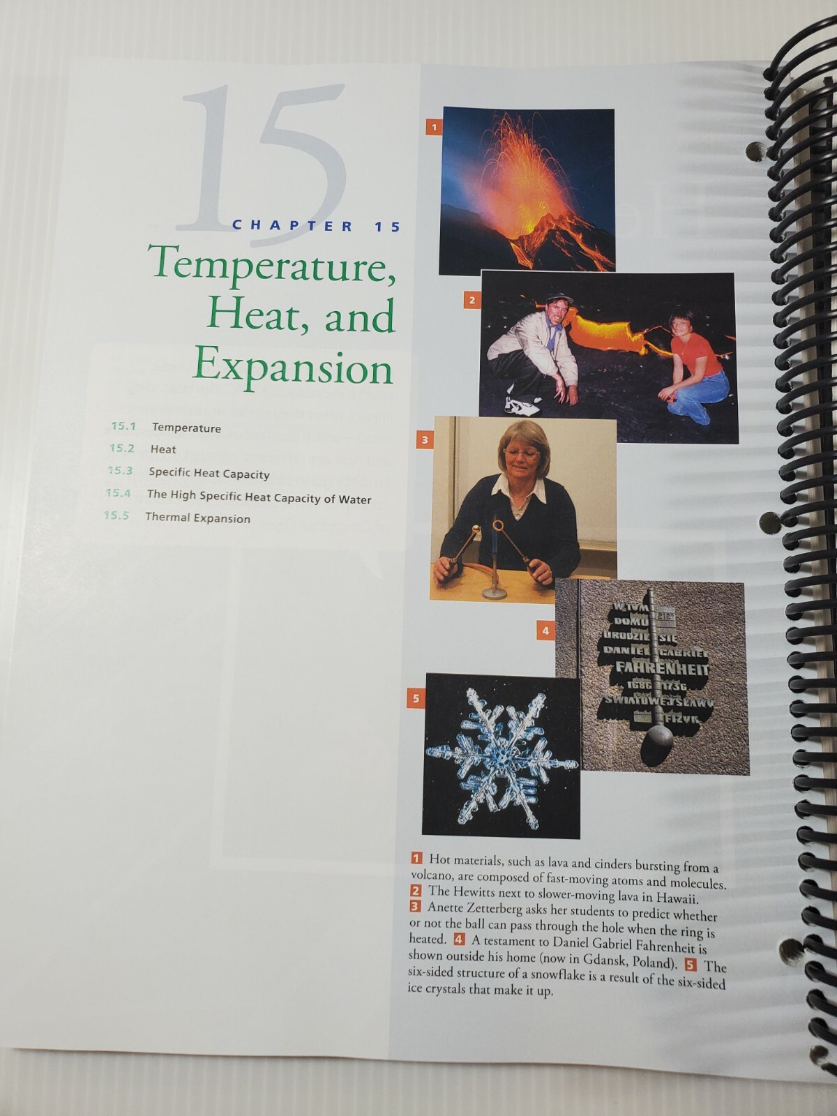Conceptual Physics,Binder 12th Edition by Paul G. Hewitt (Á LA CARTE EDITION)