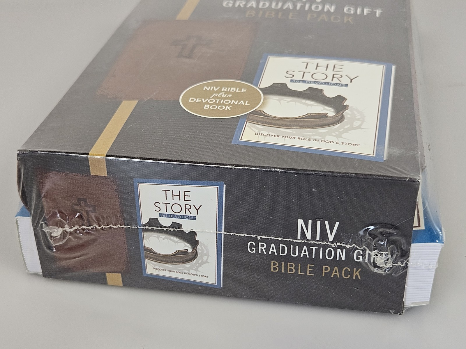 Bible Gift Pack NIV 356 Devotion Book Leather soft Cover Graduation Confirmation