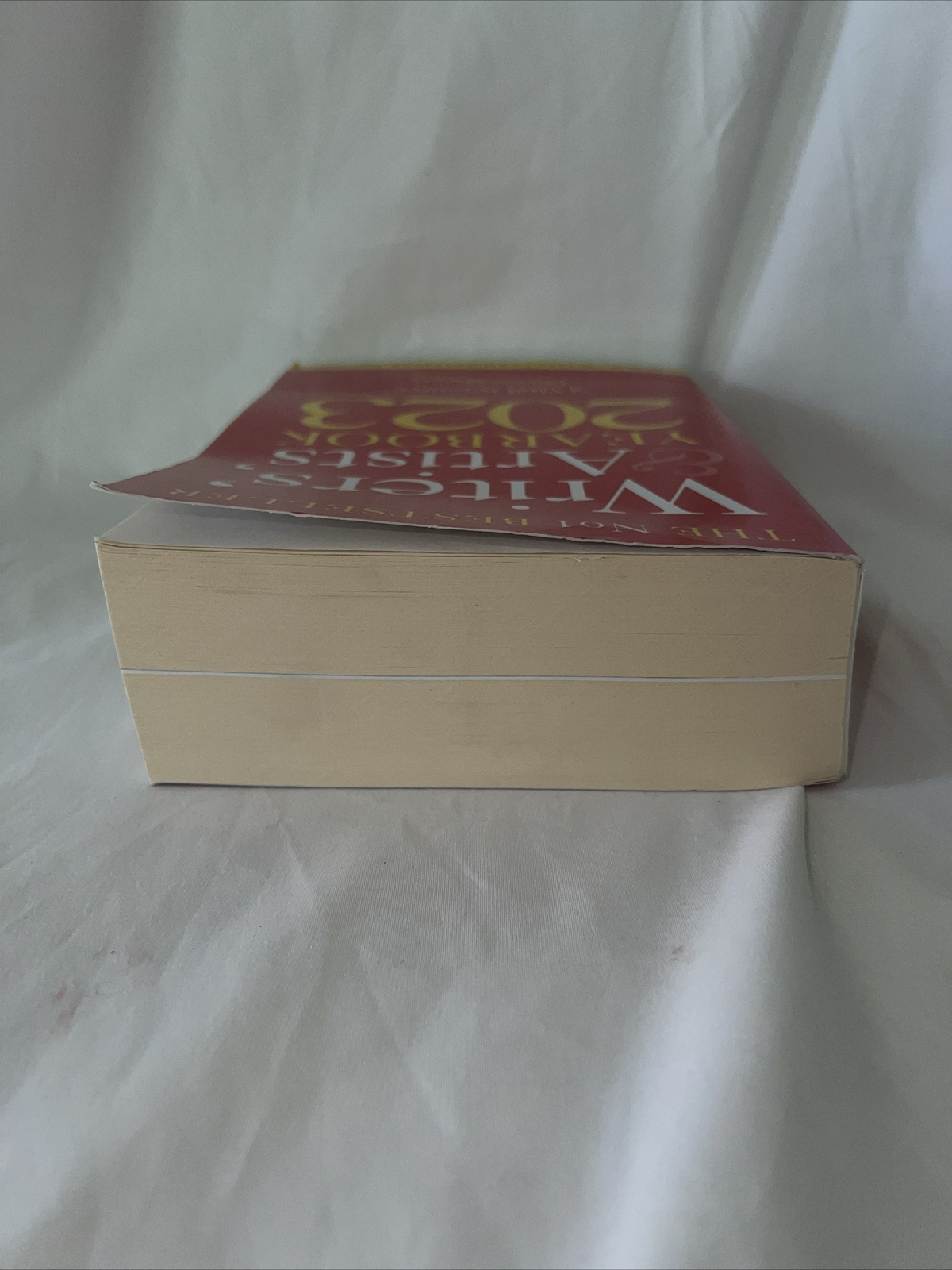 Writers Artists Yearbook 2023 (Writers and Artists) – Paperback – GOOD