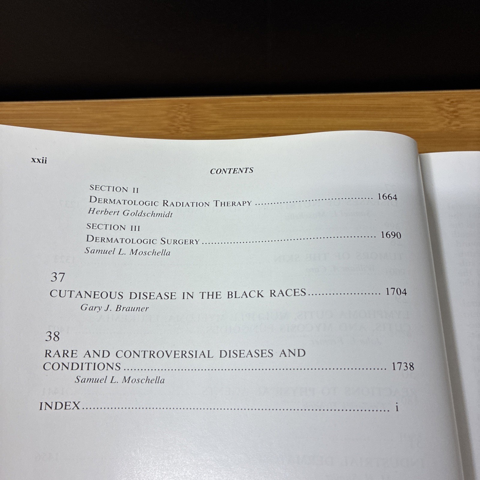 Dermatology Volume 1 Pages 1-912 By Moschella Pillsbury Hurley (Hardcover, 1975)