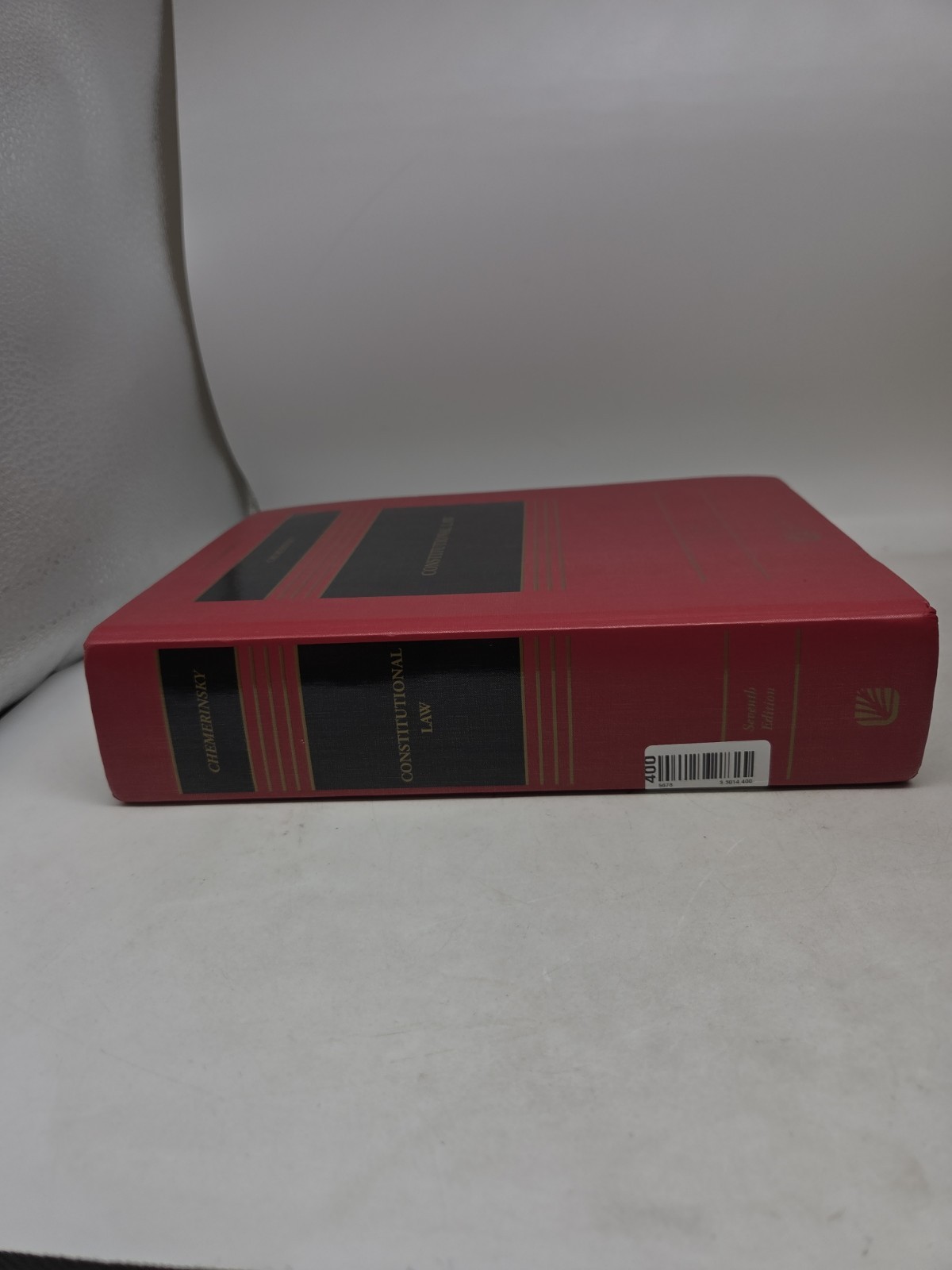 Erwin Chemerinsky Constitutional Law, 7th edition, Aspen Casebook (HC) *NO CODE*