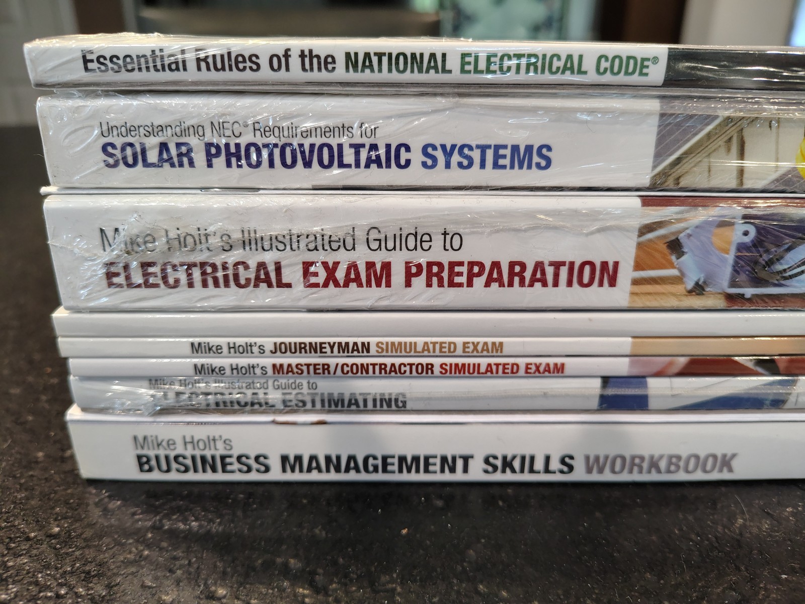 Mike Holt 2014 NEC Training Video Library – Like New