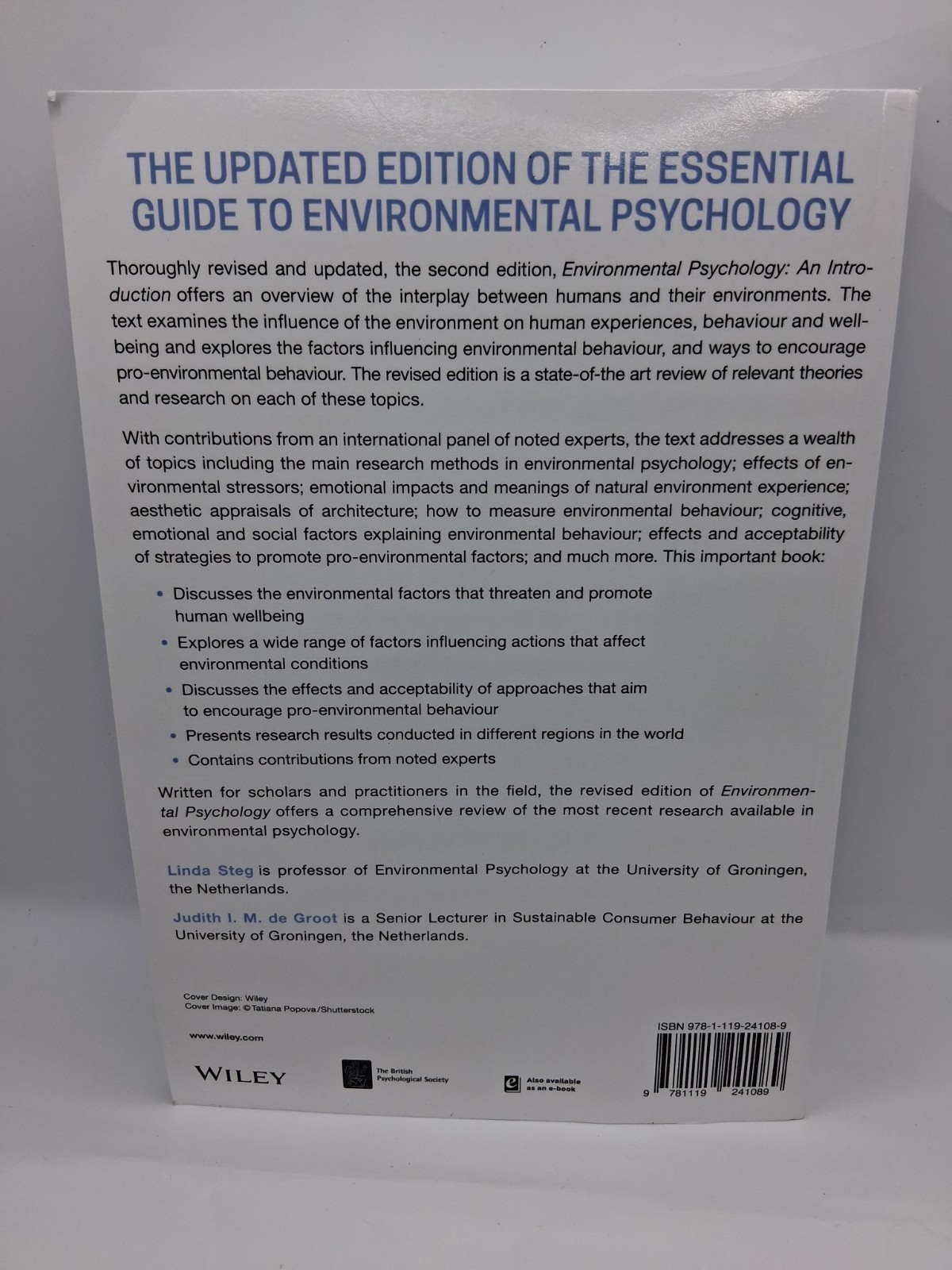 Environmental Psychology: An Introduction – Paperback, by Steg Linda; Very Good