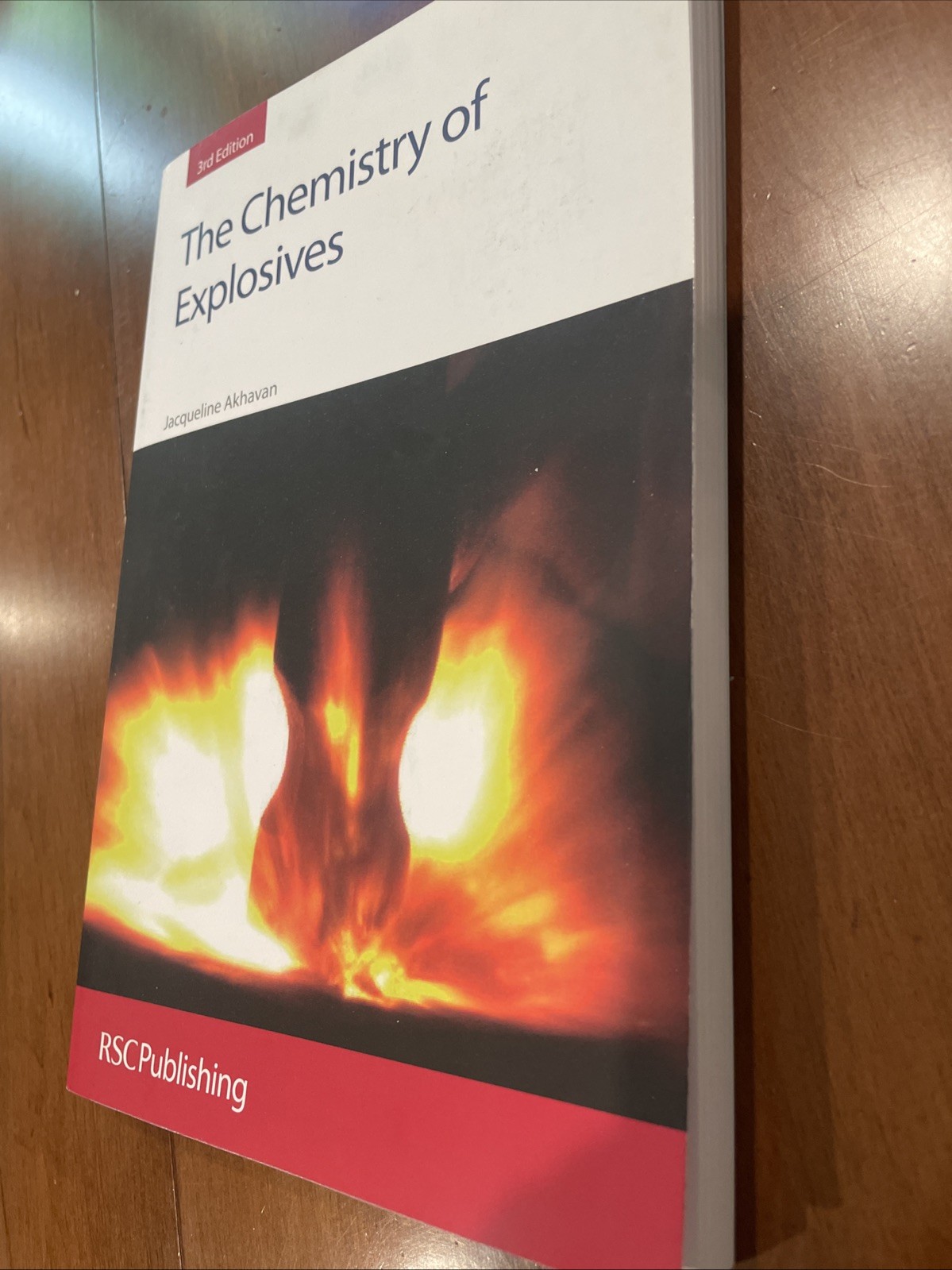 The Chemistry Of Explosives – 3rd edition (RSC Publishing) / J. Akhavan