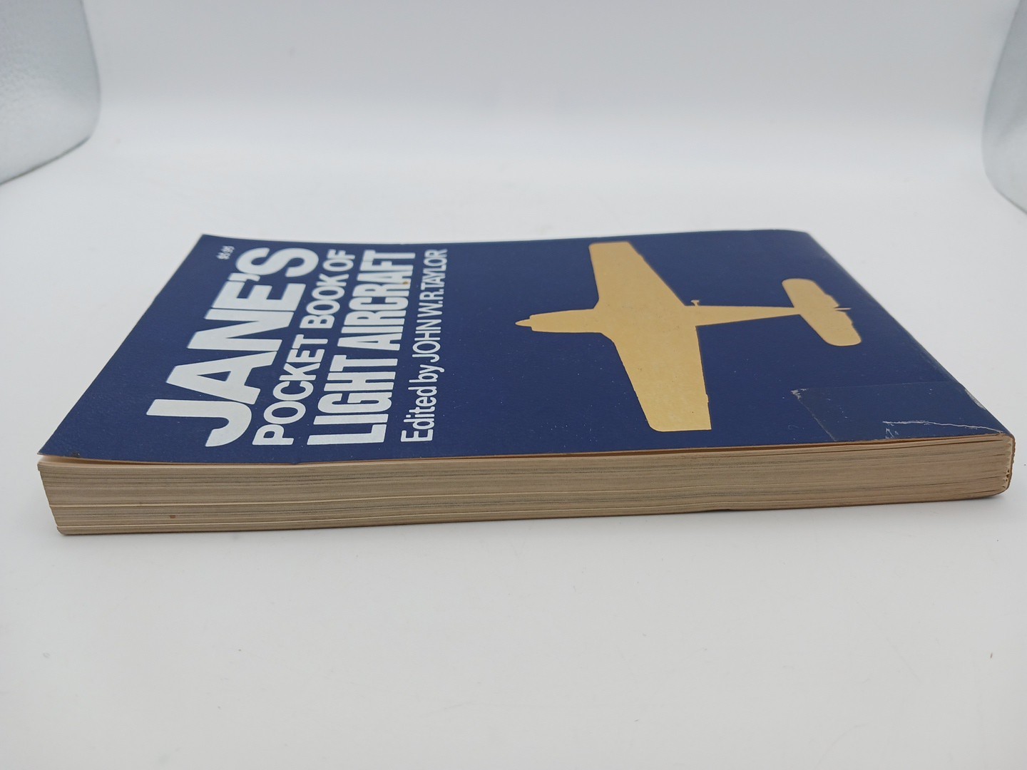 Jane’s Pocket Book of Light Aircraft by John W R Taylor Collier Books 1986 USA